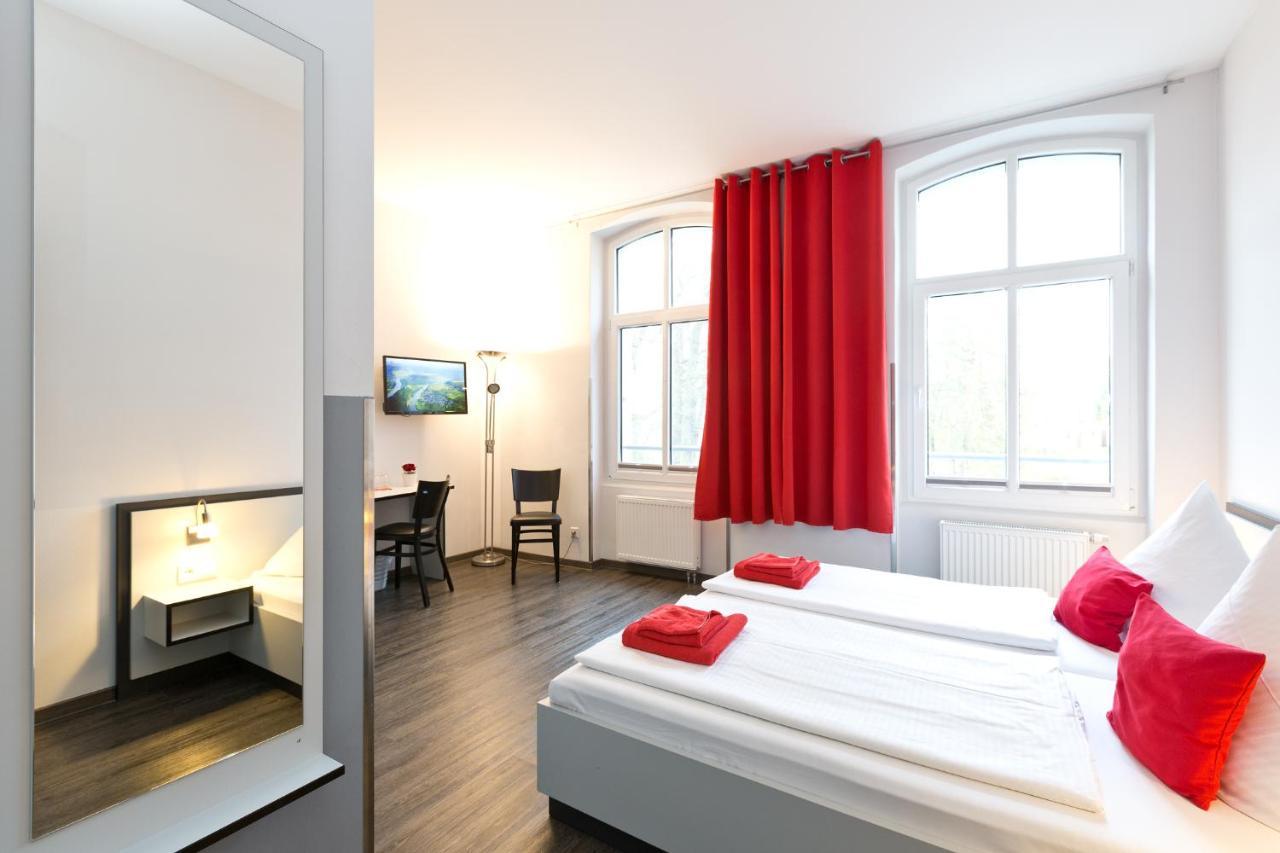 Hotel Zwischen Den Seen Waren  Ngoại thất bức ảnh