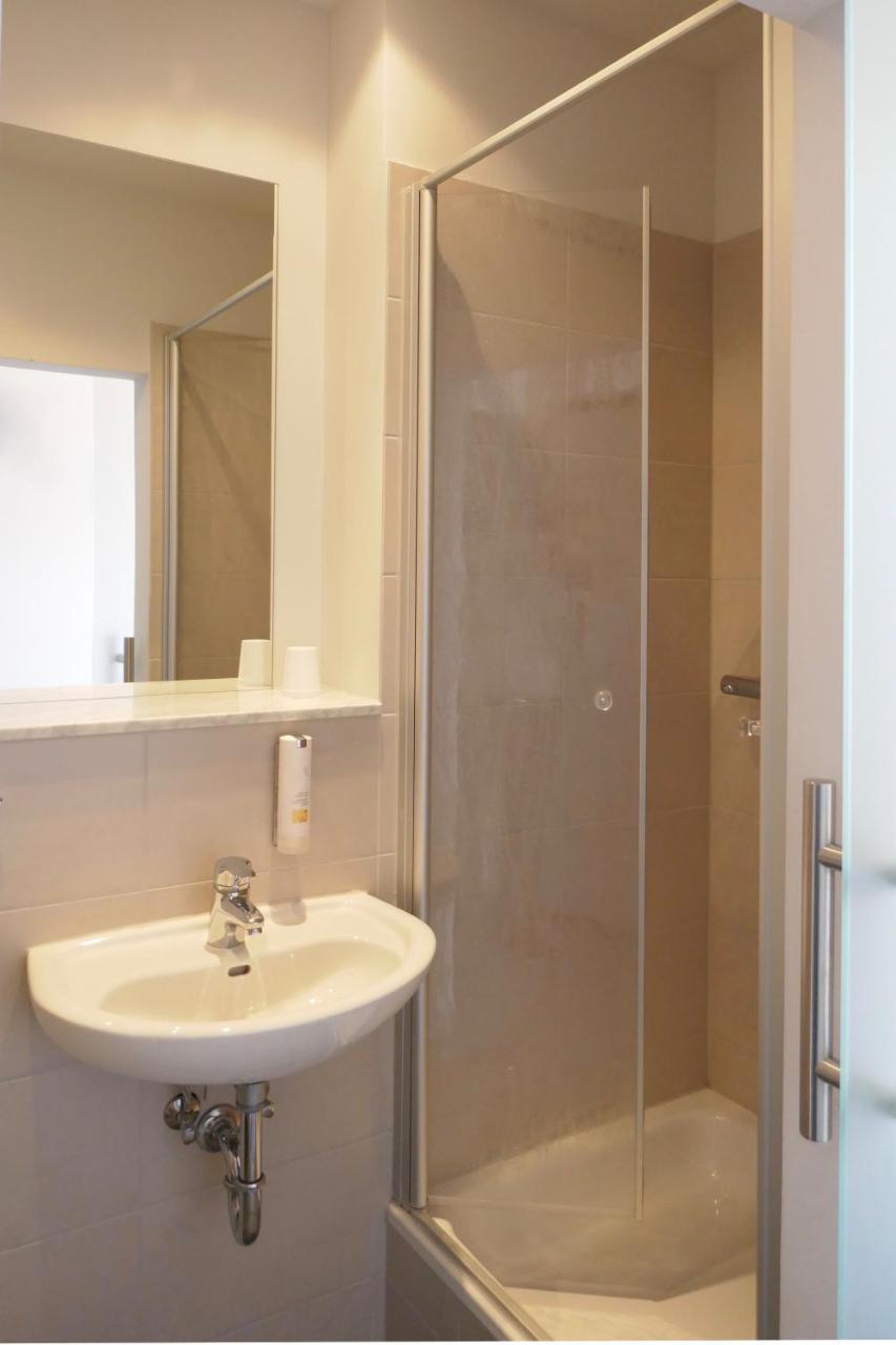 Hotel Zwischen Den Seen Waren  Ngoại thất bức ảnh
