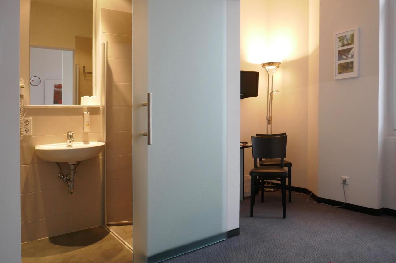 Hotel Zwischen Den Seen Waren  Ngoại thất bức ảnh