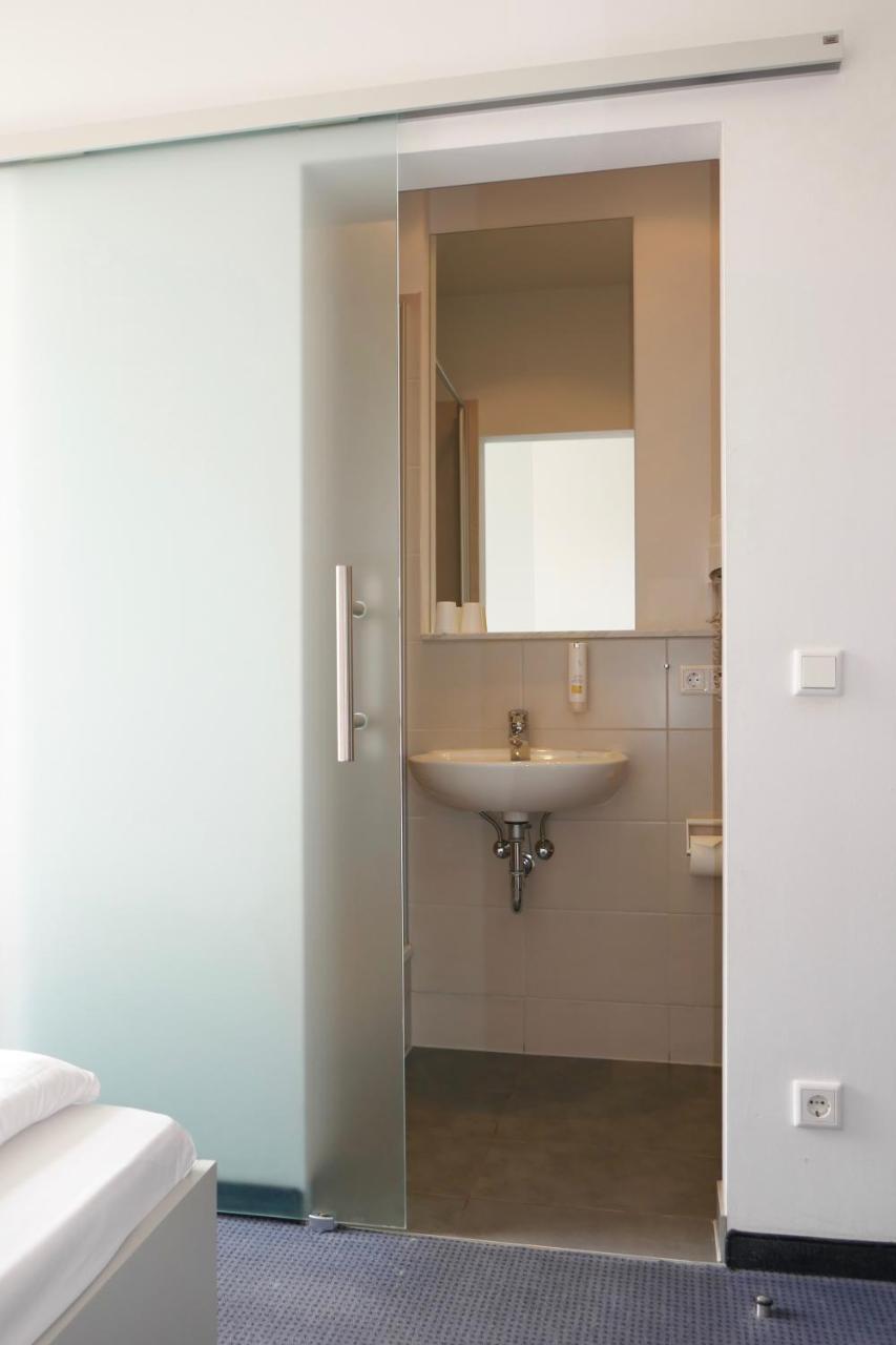 Hotel Zwischen Den Seen Waren  Ngoại thất bức ảnh